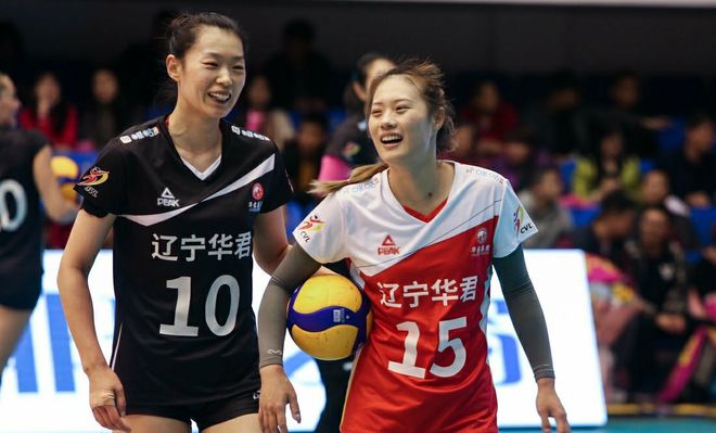 摔跤小组赛焦点战：天山麒麟队大胜漠南旋风队，外线火力全开。韧性比赛的样板的简单介绍