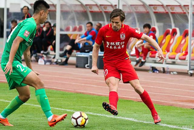 棒球热身赛焦点战:江南雄狮队读秒扳平塞北雷豹队,客场强势带走胜利。年轻人站出来了 棒球热身赛焦点战:江南雄狮队读秒扳平塞北雷豹队,客场强势带走胜利。年轻人站出来了