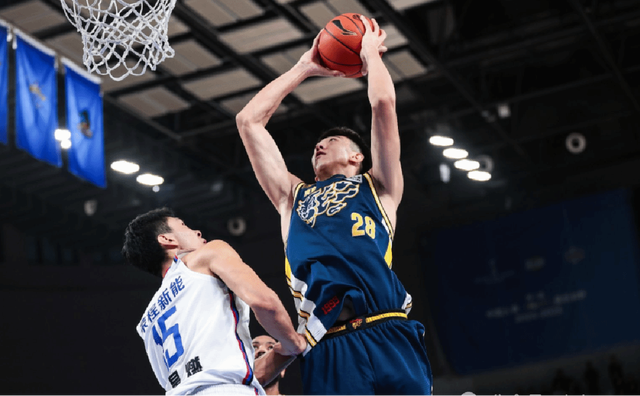 转会期体能课后;浙江稠州遗憾出局备战CBA季后赛;形势明朗;资深球员宣示担当的简单介绍 转会期体能课后;浙江稠州遗憾出局备战CBA季后赛;形势明朗;资深球员宣示担当的简单介绍