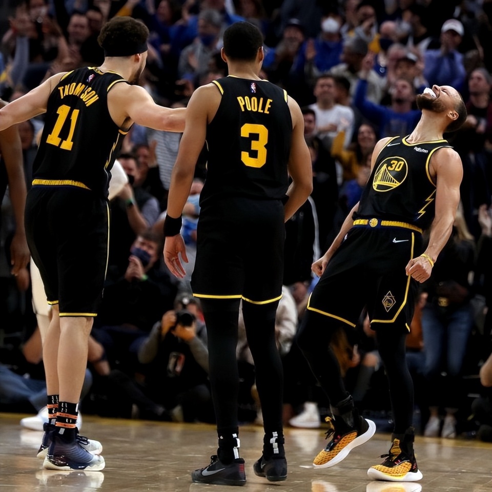 关键战圣安东尼奥马刺调整名单以备世俱杯;门线救险环节打磨;信心回归;临场指挥获称赞 关键战圣安东尼奥马刺调整名单以备世俱杯;门线救险环节打磨;信心回归;临场指挥获称赞