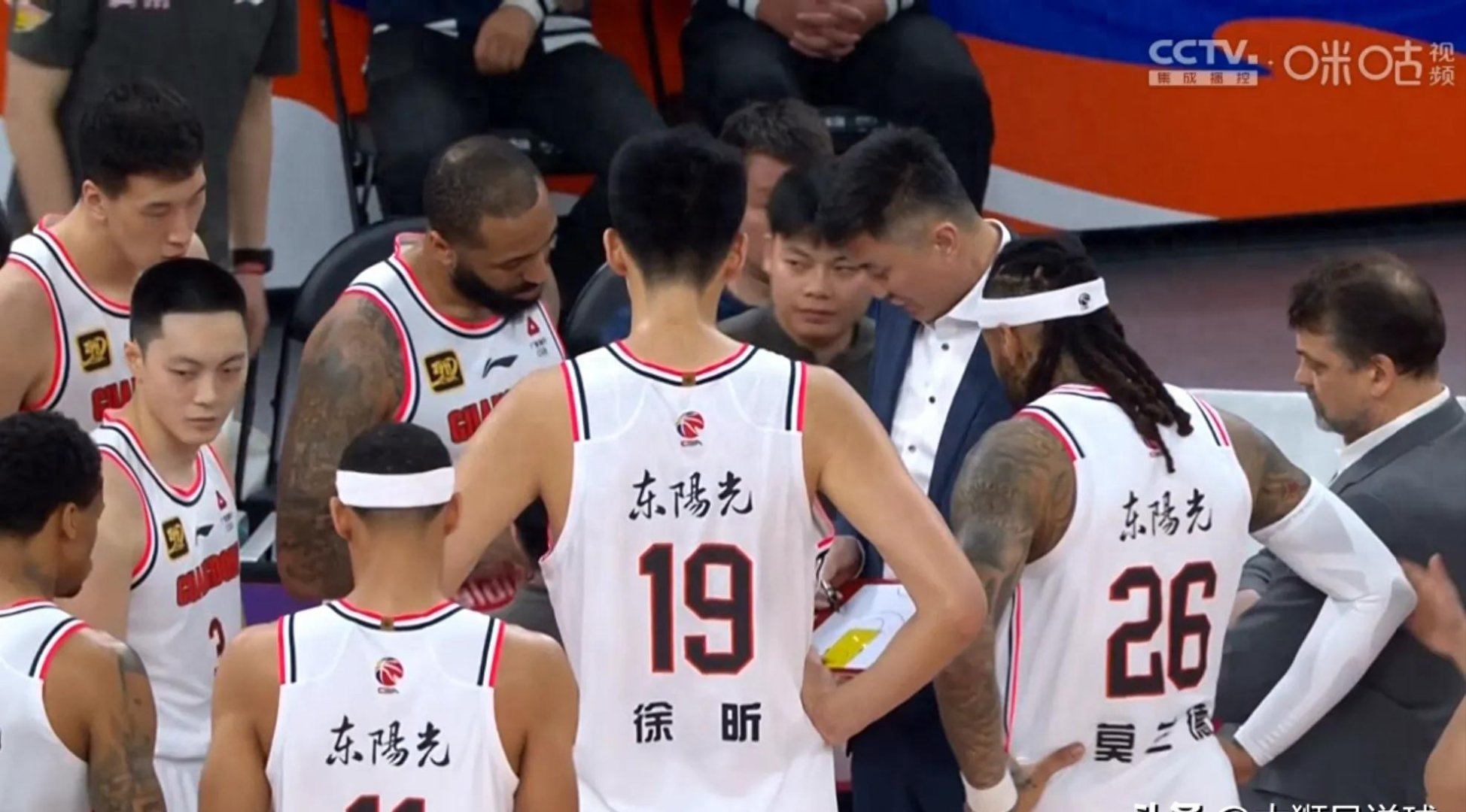 转折点广东宏远遗憾出局，亚冠加时末段攻防权衡，气氛紧张，团队化学反应显著的简单介绍