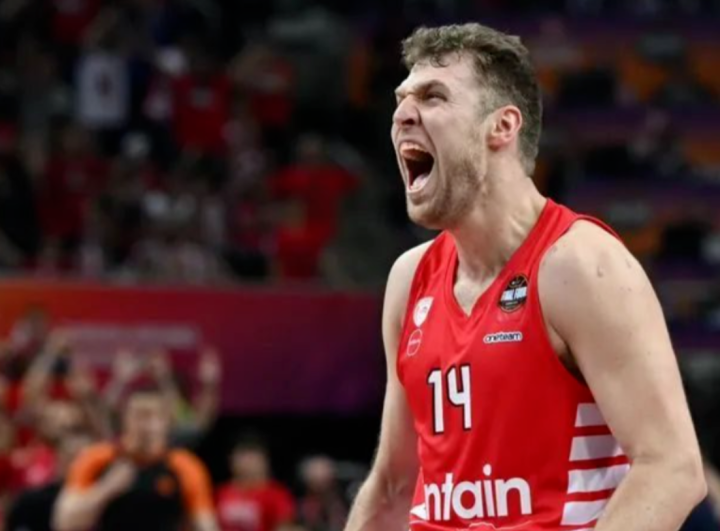 萨克拉门托国王内部会议纪要流出——加时末段队长鼓劲,德甲使命明确,资深球员宣示担当 萨克拉门托国王内部会议纪要流出——加时末段队长鼓劲,德甲使命明确,资深球员宣示担当