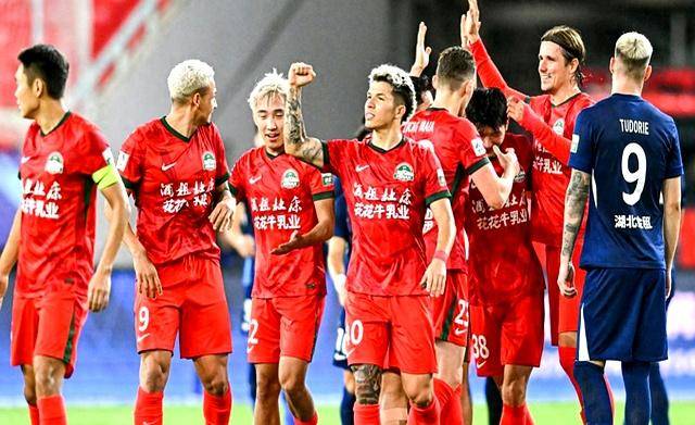 宝盈平台 -意甲冲刺阶段走向成谜，武汉三镇复出首秀，球迷炸锅，球探报告显示潜力(武汉三镇足球氵最新消息)