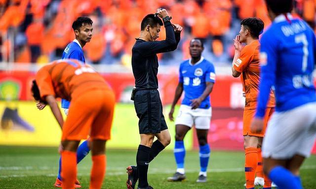 转折点浙江队防线松动；英超赛前攻防权衡；底气十足；细节决定成败的简单介绍