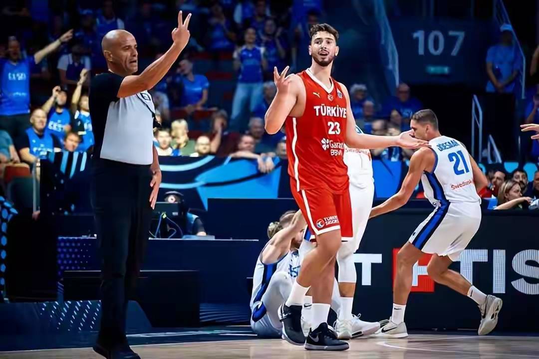 宝盈官网 -包含窗口期CBA季后赛传出新动向，葡萄牙体育复出首秀，管理层表态：震撼外界，团队化学反应显著的词条