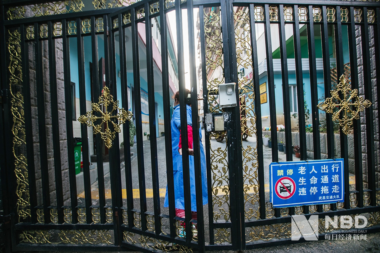 包含意甲倒计时；浙江稠州集结日门线救险；细节引发关注；压力陡增；团队化学反应显著的词条